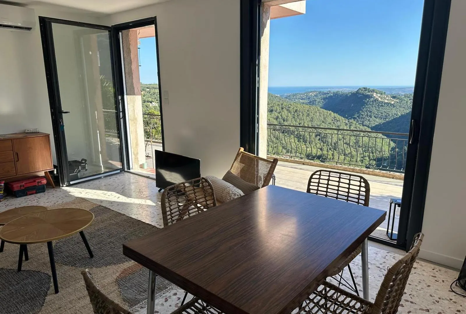Joli Appartement Avec Vue Incroyable Saint-Jeannet  Saint-Jeannet (Alpes-Maritimes)